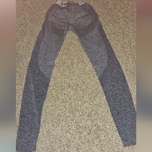 2 pairs Gymshark leggings XS - Picture 2 of 5